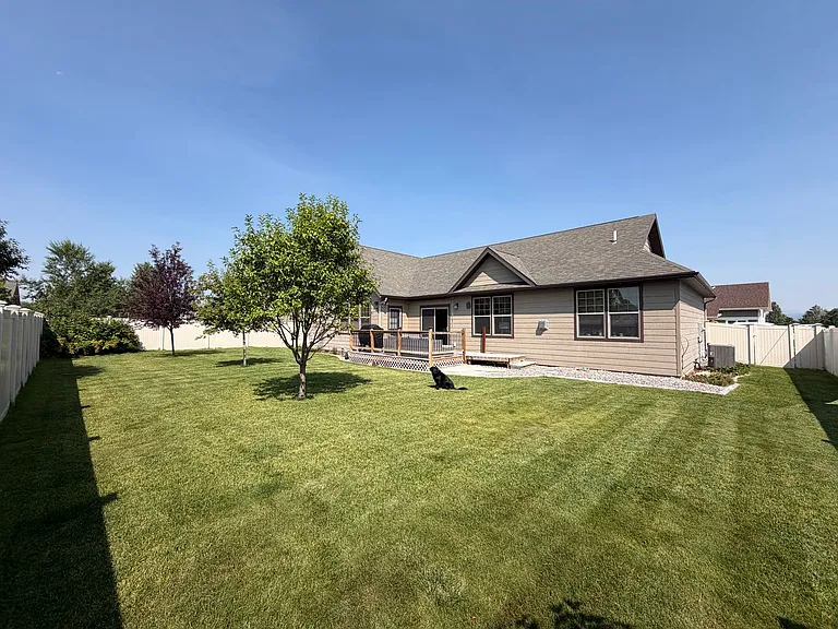 1485 Valley Speedway Rd — Photo 2