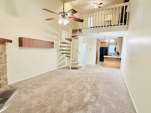 405 Harbison Blvd Photo 1