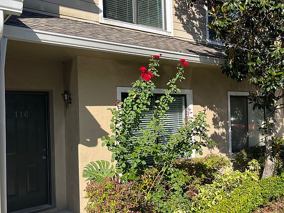 2nd image of 116 Sandlewood Trl #116