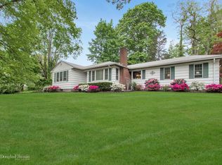 91 Lower Rocky Point Rd, Sound Beach, NY 11789