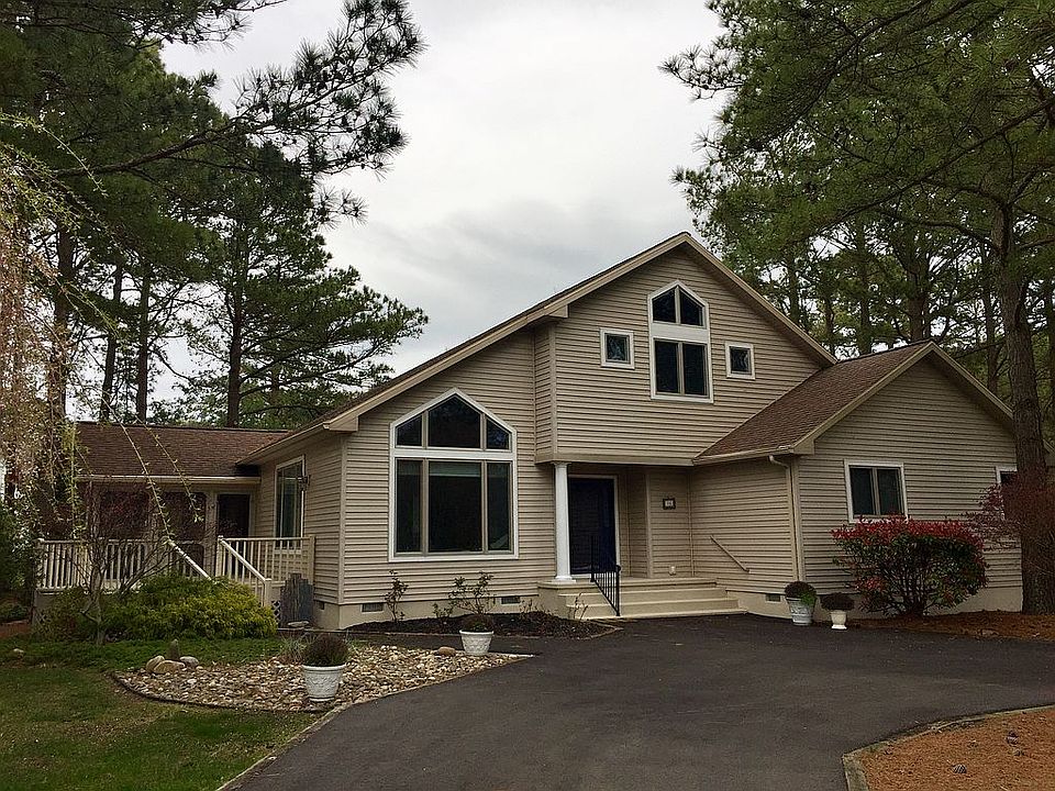 2nd image of 110 McCoys Way