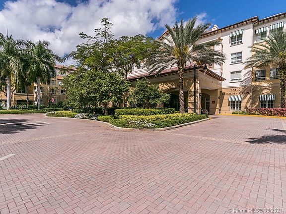 3rd image of 16135 Emerald Estates Dr APT 365