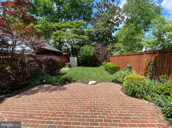 104 E Oxford Ave, Alexandria, VA 22301