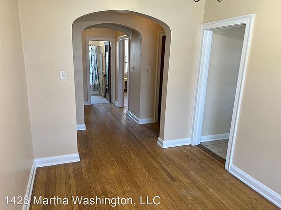 3rd image of 1435 Martha Washington Dr APT 103