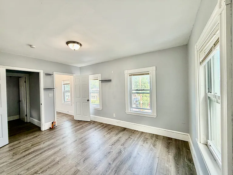 32 Stedman Ave #B1 — Photo 11
