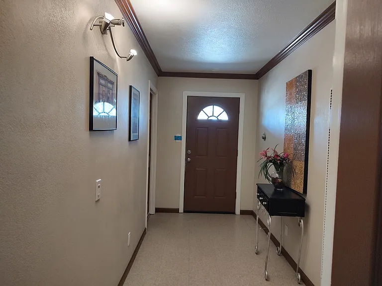 534 W Murphy St — Photo 4