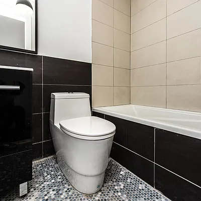 Rented by Nooklyn NYC LLC | media 31