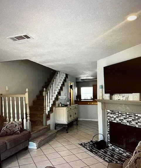 617 Carriagehouse Ln #E-3 — Photo 3
