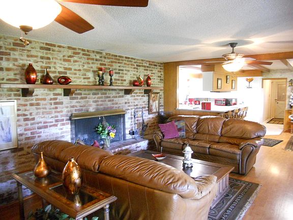 5th image of 3855 Gregory Avenue