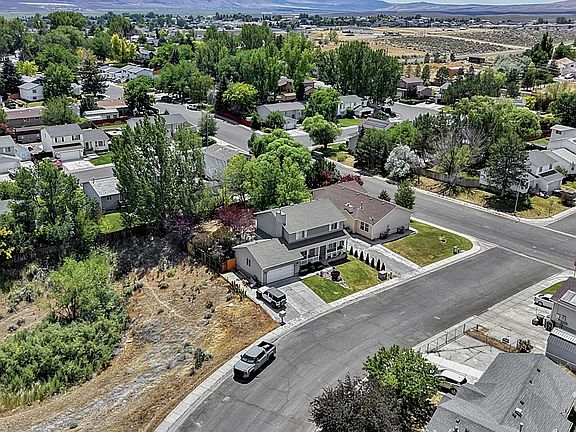5th image of 3514 Hawthorne Dr