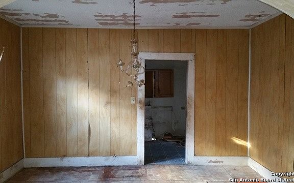 3rd image of 211 Nelson Ave