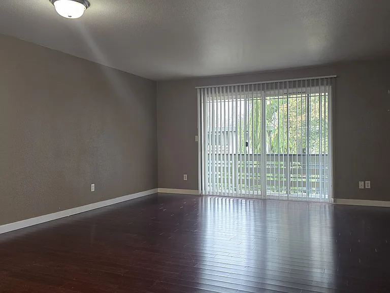 The Pointe At Lake Stilecoom — Photo 9