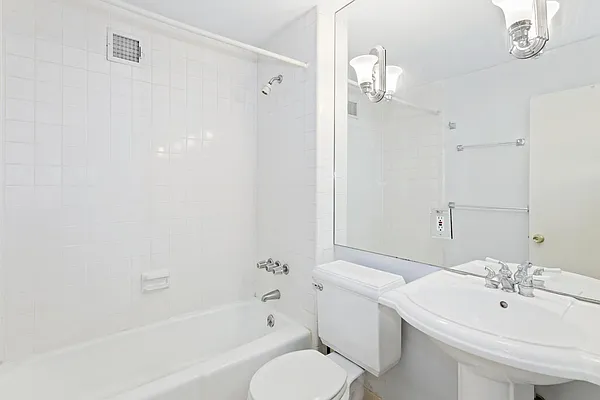 Sold by Benjamin Rose Real Estate | media 14