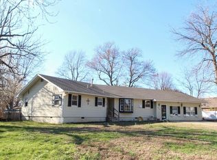 403 S Main St, Willard, MO 65781