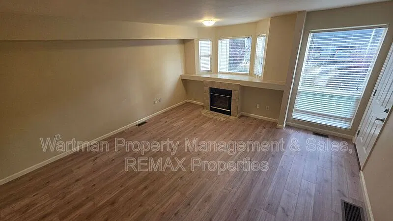 2 bed, 2.0 bath, 1248 sqft, $1,750 — Photo 4