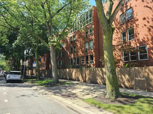 5400 S Hyde Park Blvd #A-9, Chicago, IL 60615