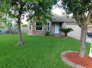 5010 Chase Stone Dr, Bacliff, TX 77518