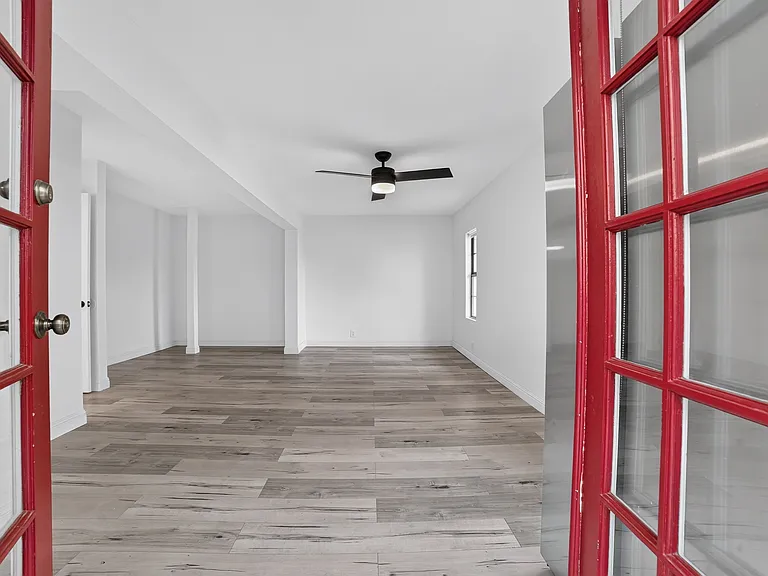 655 W Ontario Ave — Photo 27