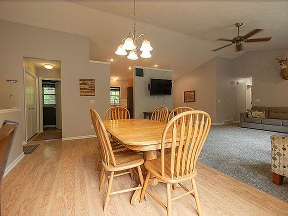 5th image of 3690 Josie Ln