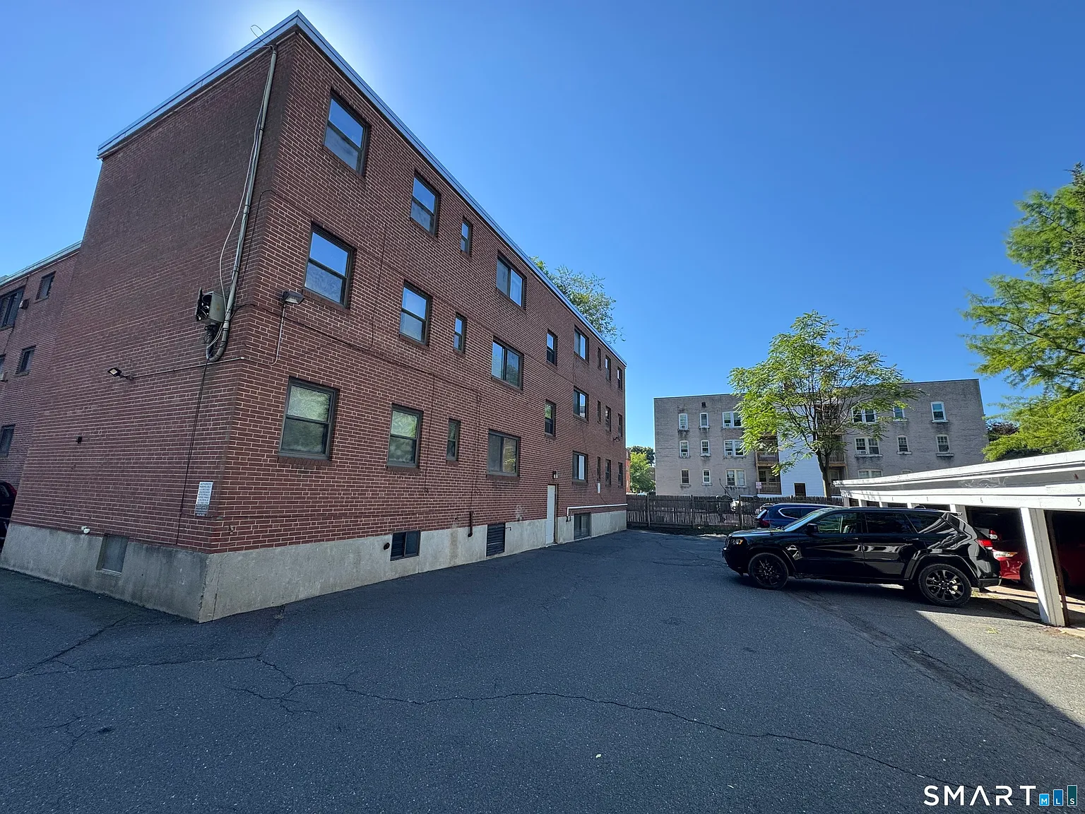 2 bed, 1.5 bath, 1206 sqft, $2,100 — Photo 2