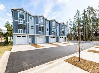 945 NW Heller St #A2, Oak Harbor, WA 98277