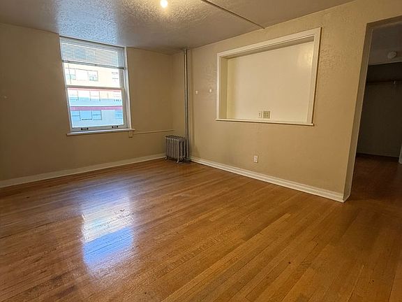 2nd image of 115 W Olympic Pl APT C-06