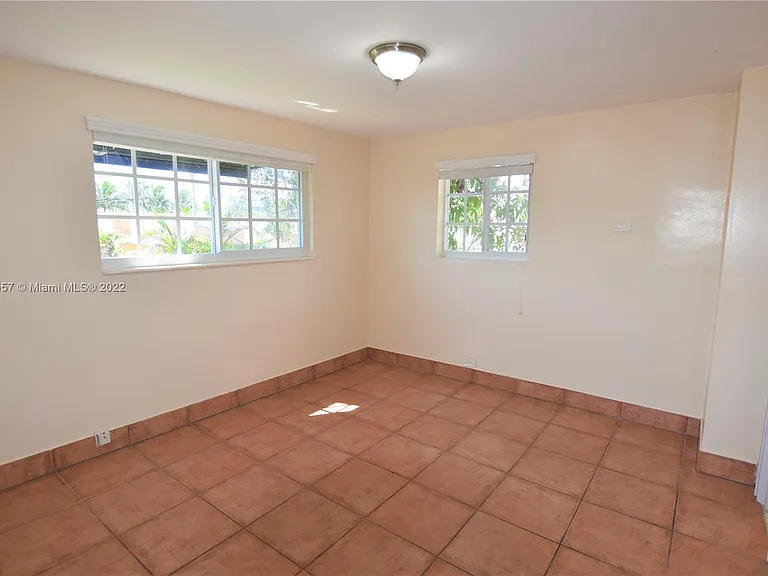 2615 SW 20th St — Photo 16