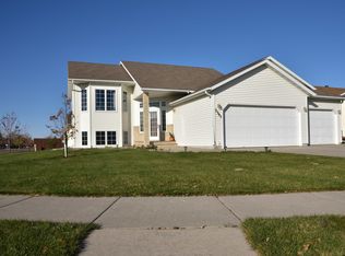 3393 Washington St S, Fargo, ND 58104
