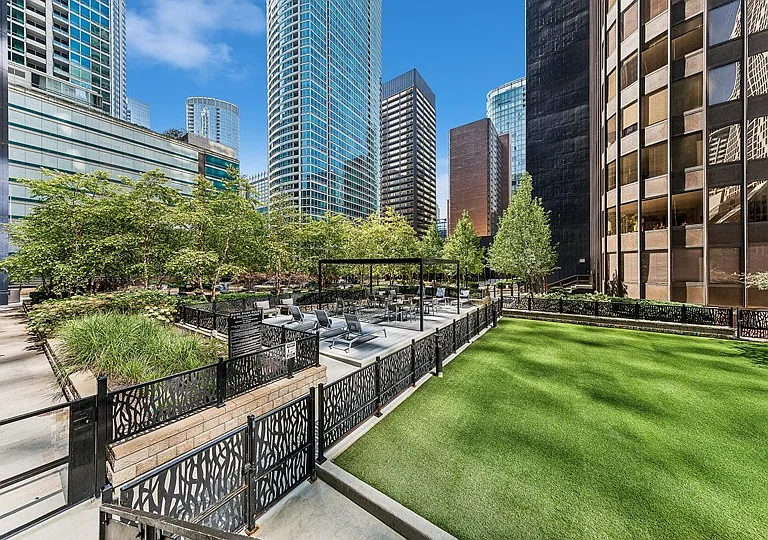 Arrive Streeterville — Photo 37