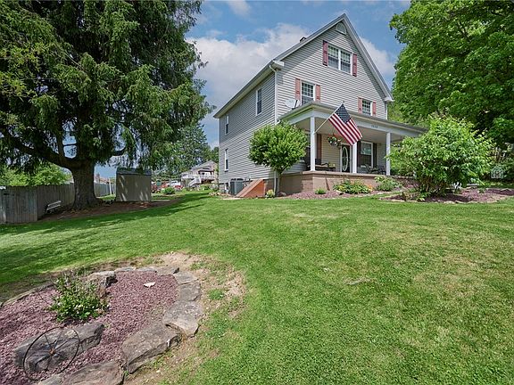 3rd image of 1035 E Main St