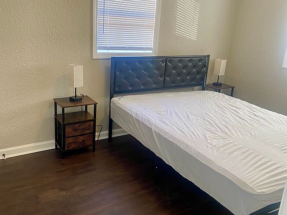 3rd image of 1624 Stuart St #4