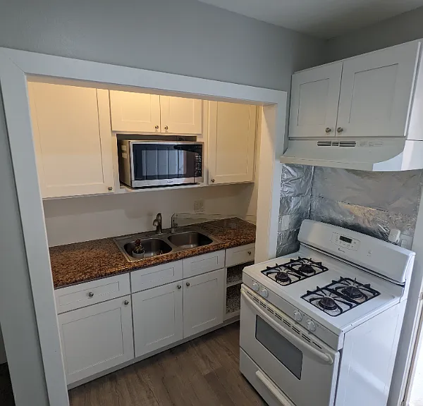 2537 Maynard Dr — Photo 10