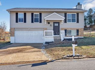 113 Elk Run Dr, Eureka, MO 63025