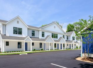 138 Boston Post Rd #5, East Lyme, CT 06333