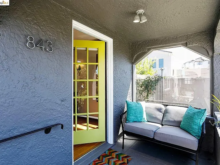 843 Ramona Ave — Photo 3