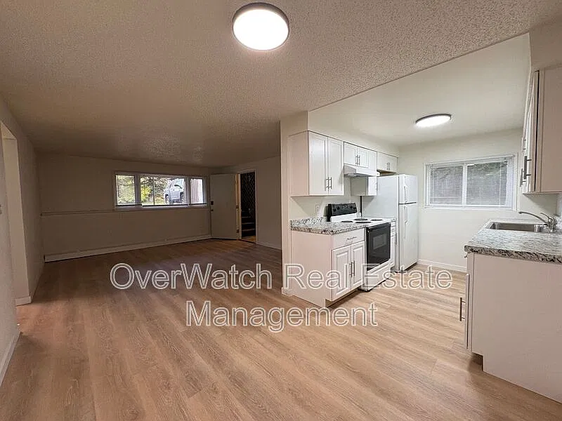 2 bed, 1.0 bath, 900 sqft, $1,400 — Photo 3