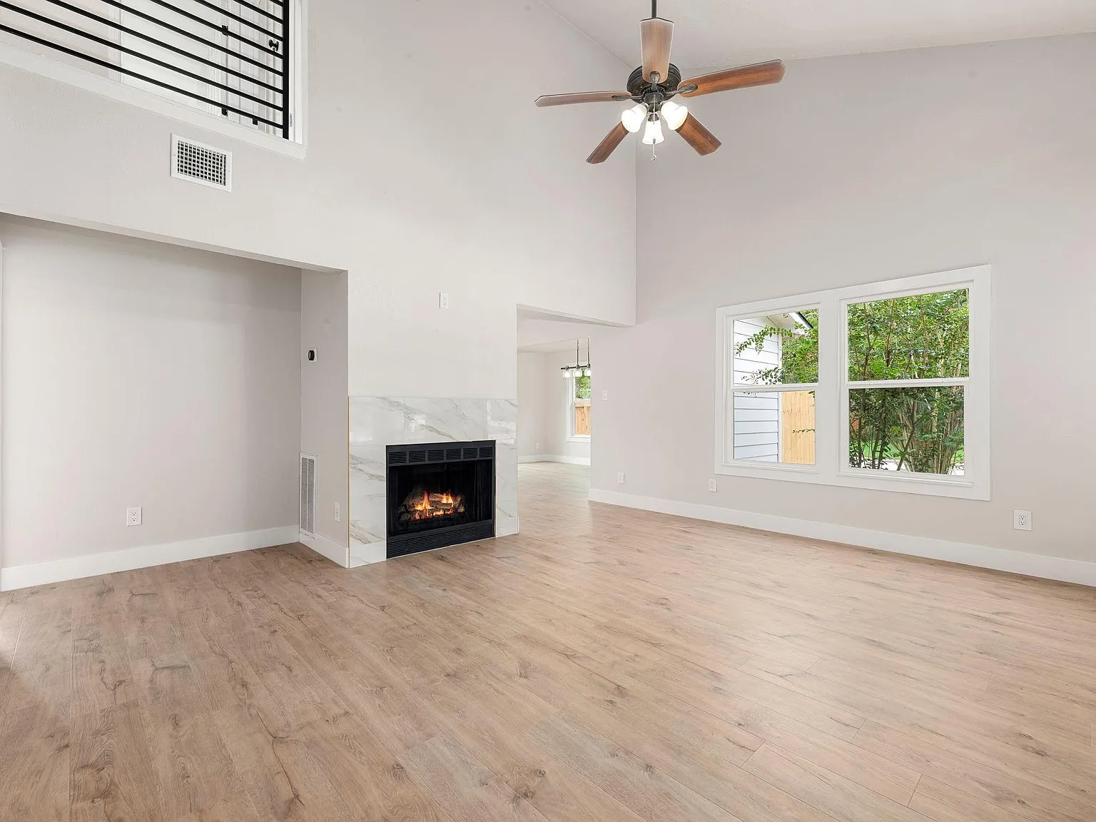3 bed, 2.5 bath, 1700 sqft, $2,400 — Photo 4