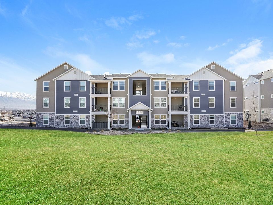 1st image of 4068 W King Peak Way