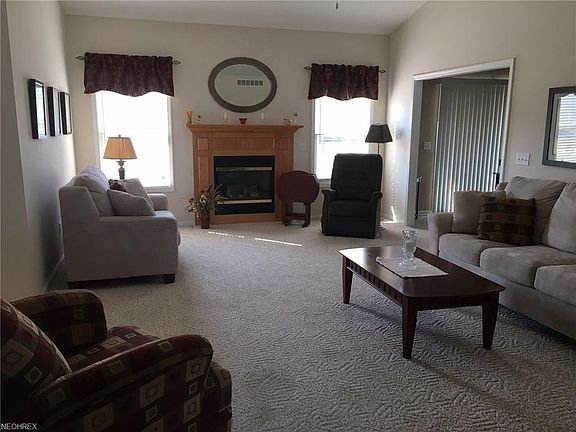 3rd image of 138 Bears Paw Dr