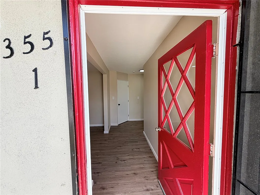 Building Photo - 355 S Aspan Ave #1