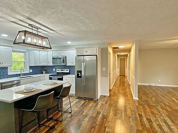 Open Concept Living/Kitchen