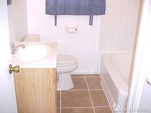 2nd image of 4421 Lemon Hill Ave