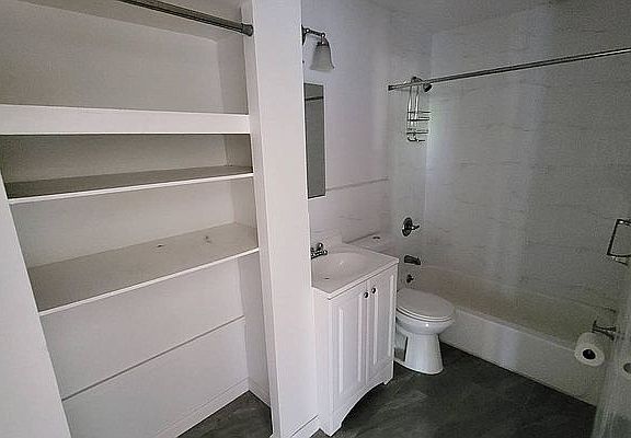 5th image of 113 W 82nd St #1FN