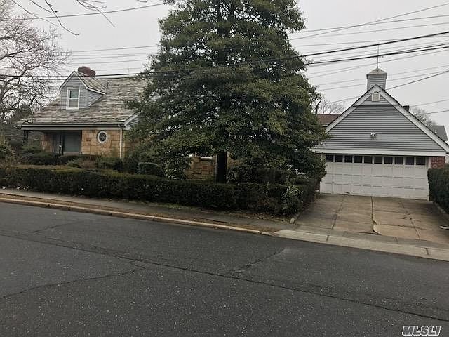 1st image of 360 Leroy Ave