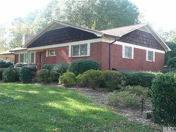 3rd image of 2616 Northwest Blvd