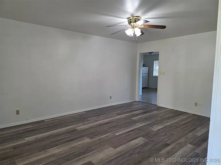 3329 E 47th Pl — Photo 4