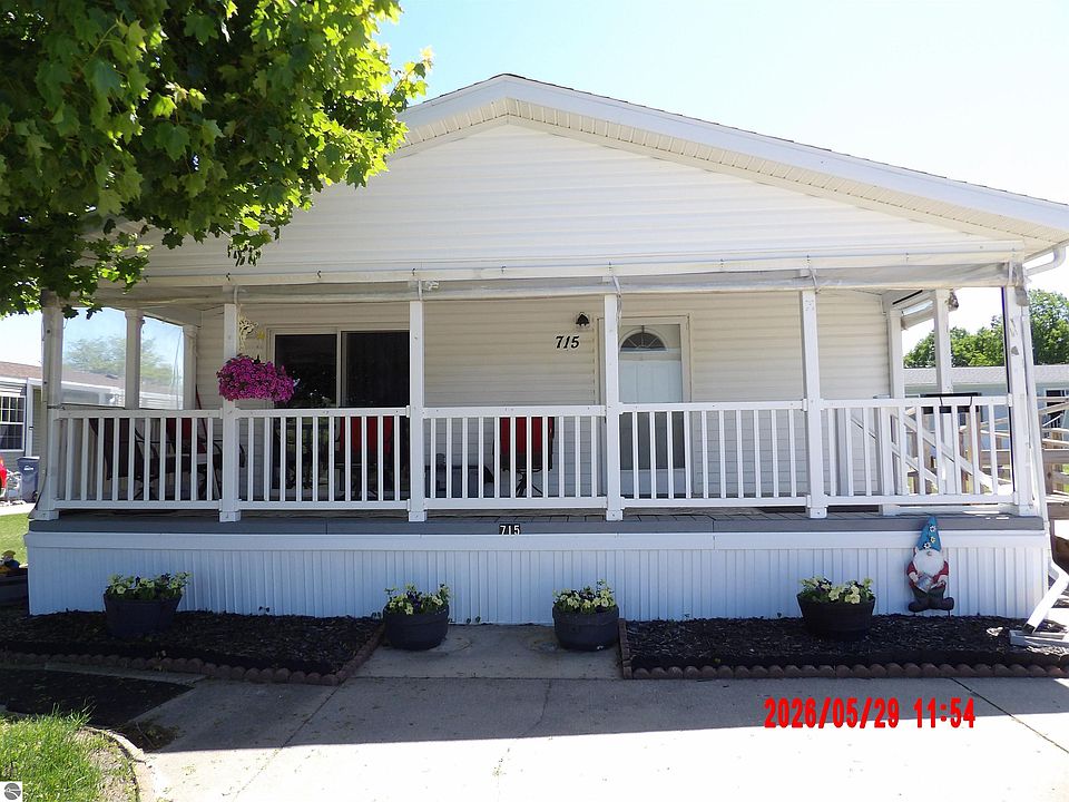 1st image of 715 Mallard Dr
