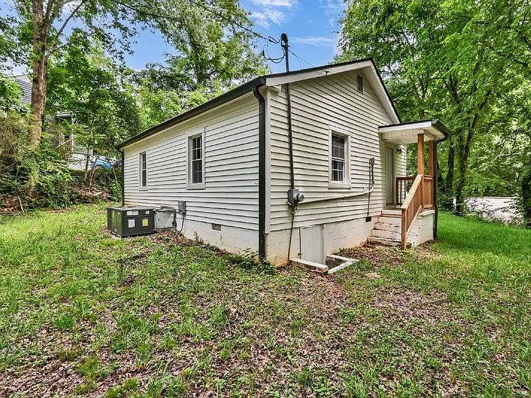 1010 Ridgecrest Dr — Photo 22