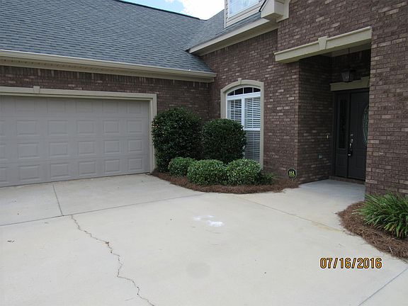 3rd image of 207 Brookwood Dr