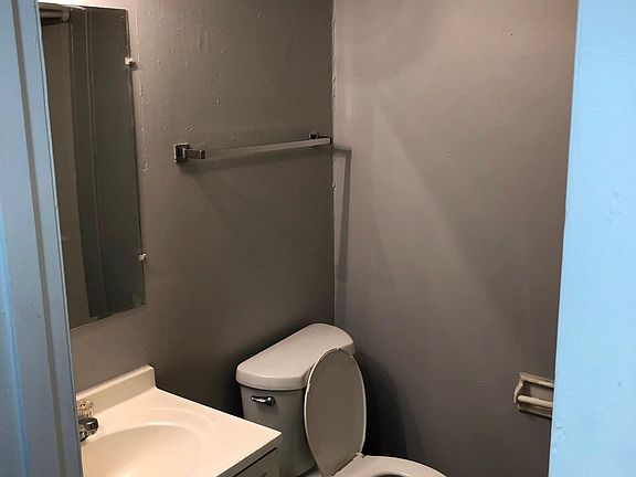 5th image of 2021 W Broad St APT 1B